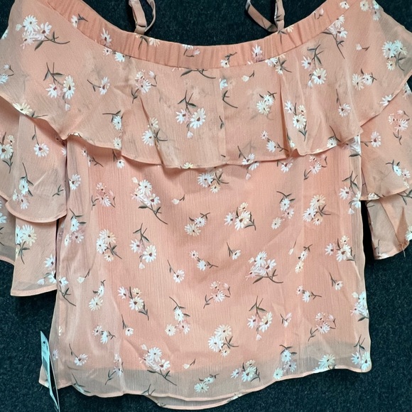 BCX Layered Off The Shoulder Floral Top XS - Picture 3 of 6